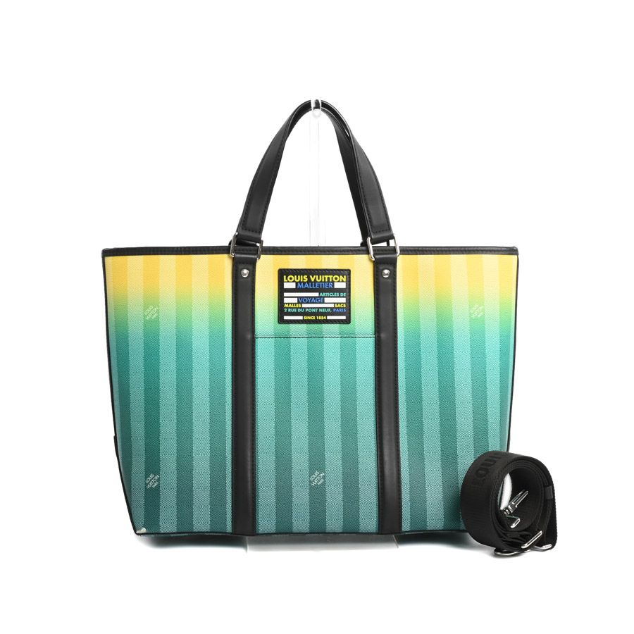 Louis Vuitton Tote Weekend