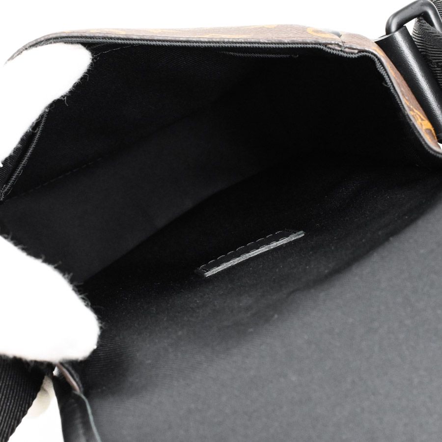 Louis Vuitton Shoulder Bag Arch Messenger — view 4