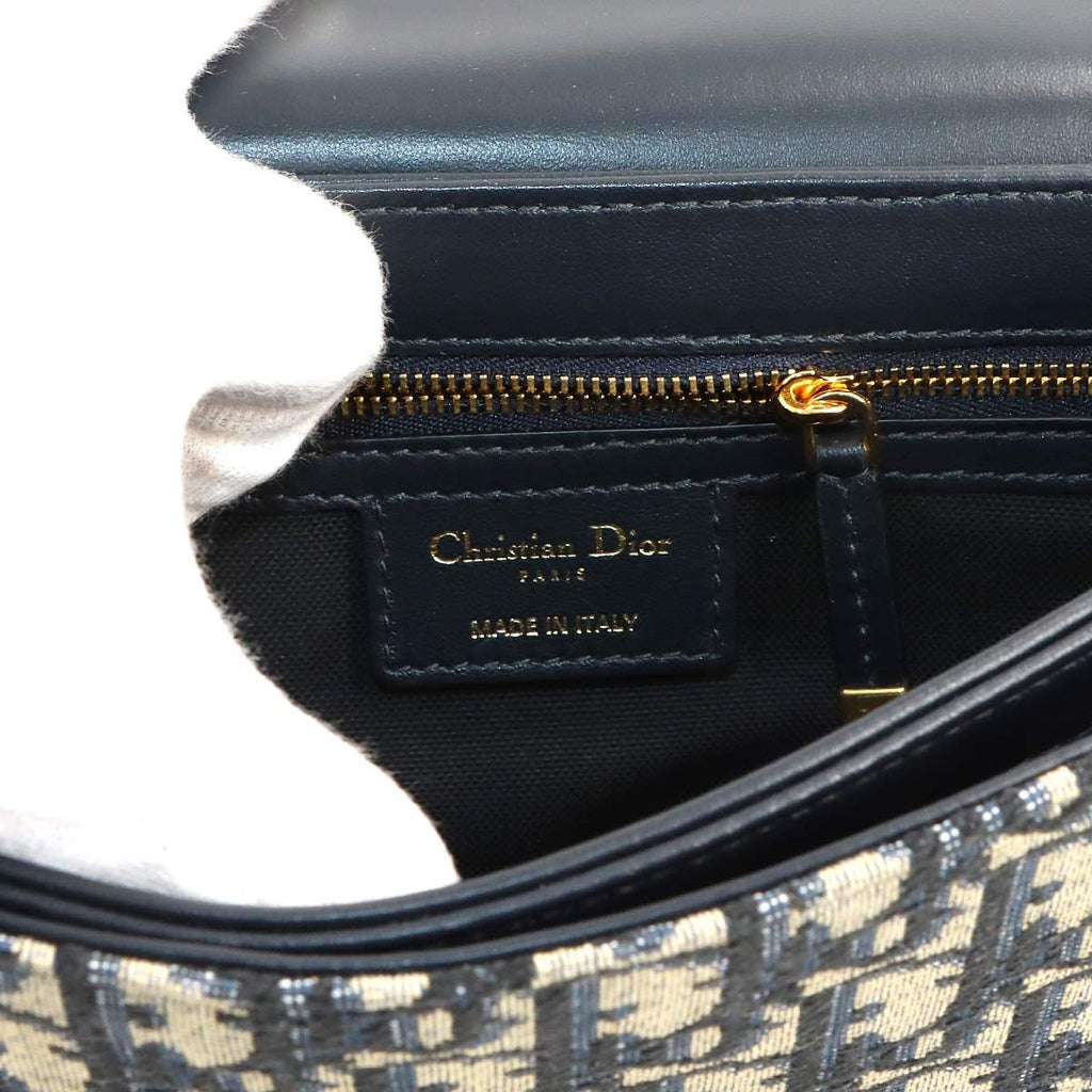 Dior Auction CD Signature Chain Shoulder Bag Canvas — view 8