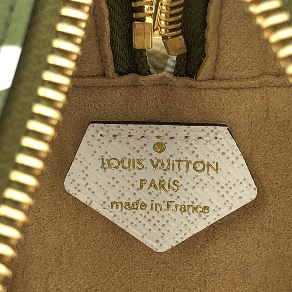 Louis Vuitton Monogram Giant Beach Pouch Shoulder Bag Khaki Beige — view 4