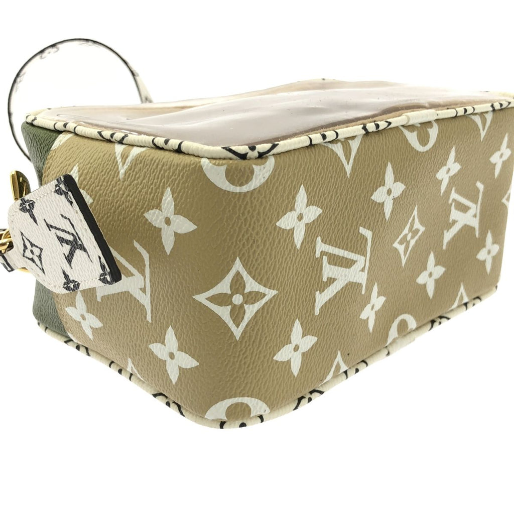 Louis Vuitton Monogram Giant Beach Pouch Shoulder Bag Khaki Beige — view 6