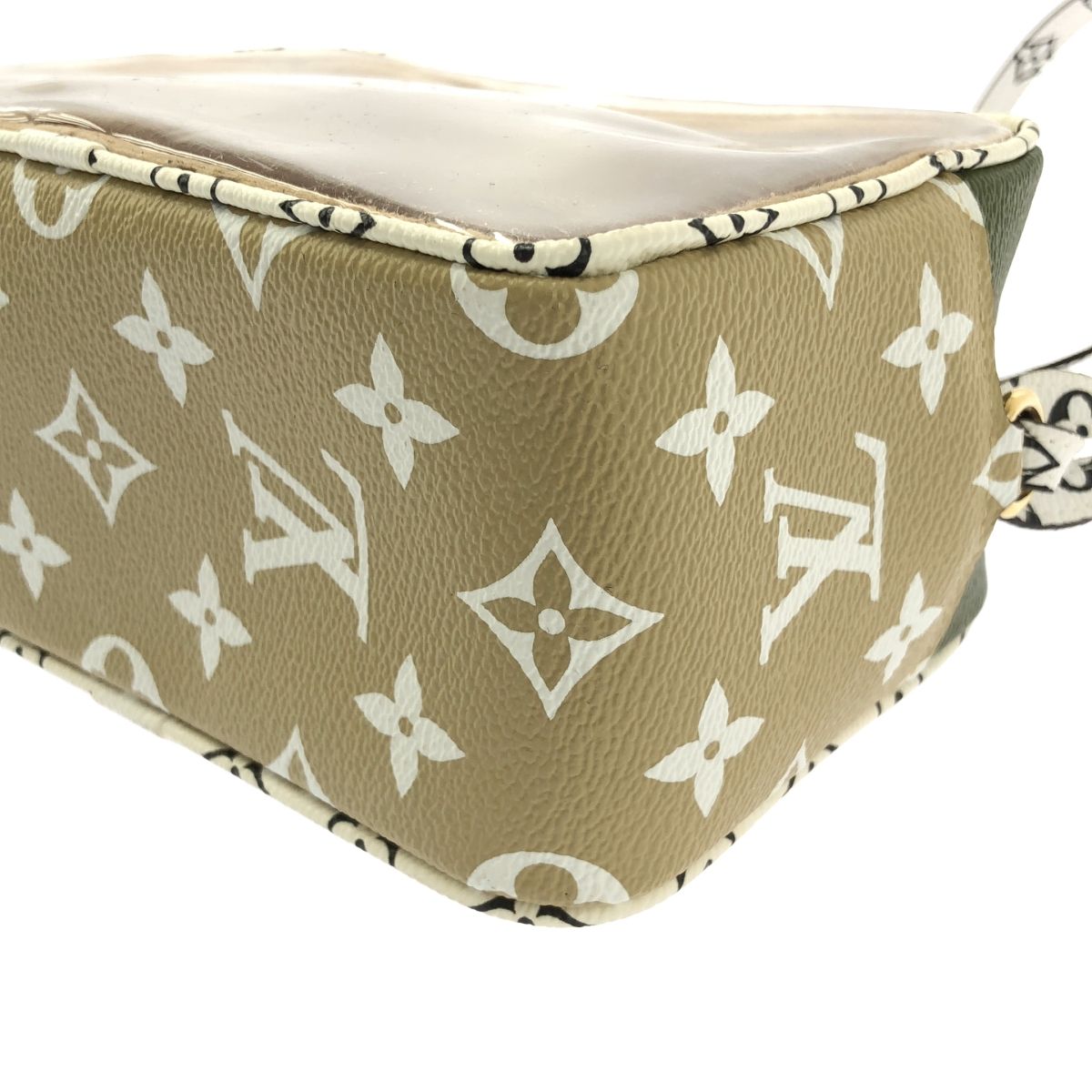 Louis Vuitton Monogram Giant Beach Pouch Shoulder Bag Khaki Beige — view 7