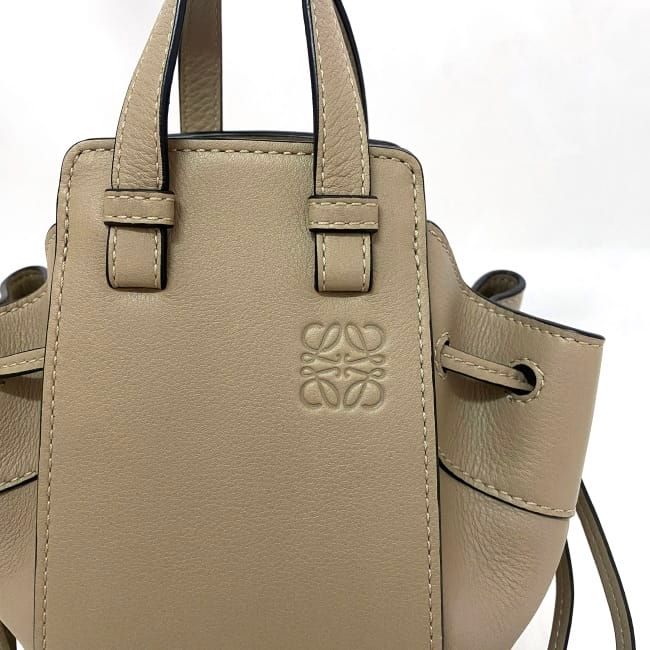 Loewe Shoulder Bag Hammock Mini Beige — view 9