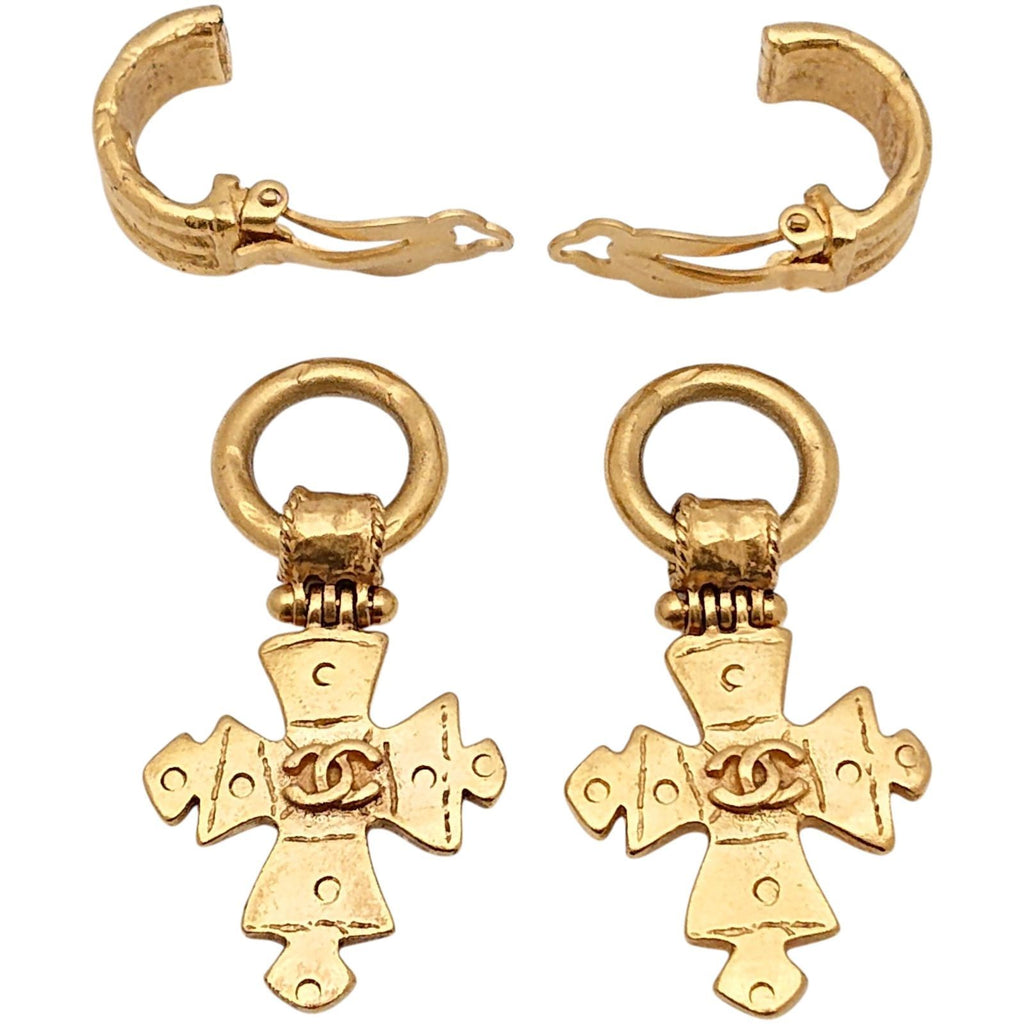 Chanel engraved Vintage Cross Earrings CC Logo Gold — view 3