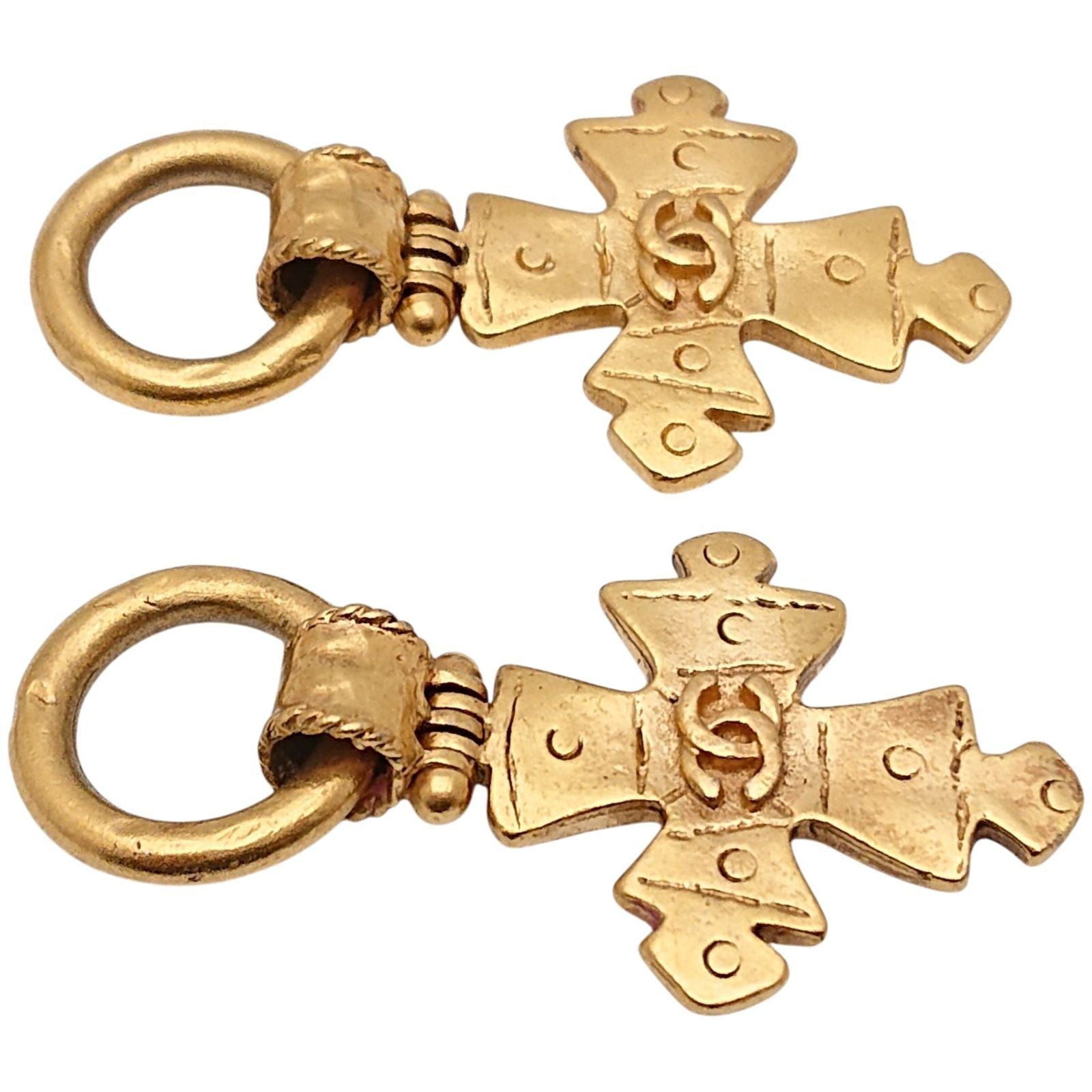 Chanel engraved Vintage Cross Earrings CC Logo Gold — view 6