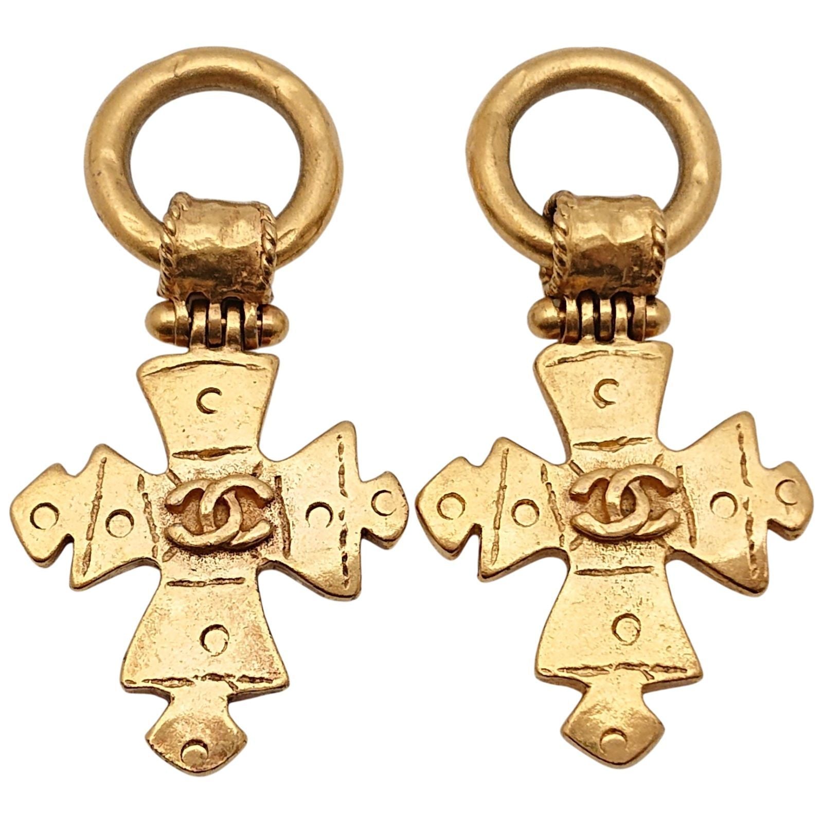 Chanel engraved Vintage Cross Earrings CC Logo Gold — view 4