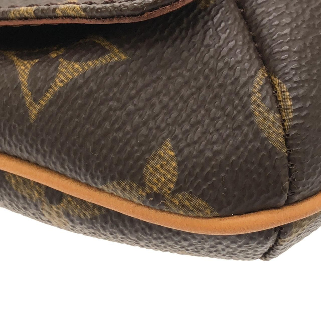 Louis Vuitton Monogram Musette Tango Shoulder Bag — view 4