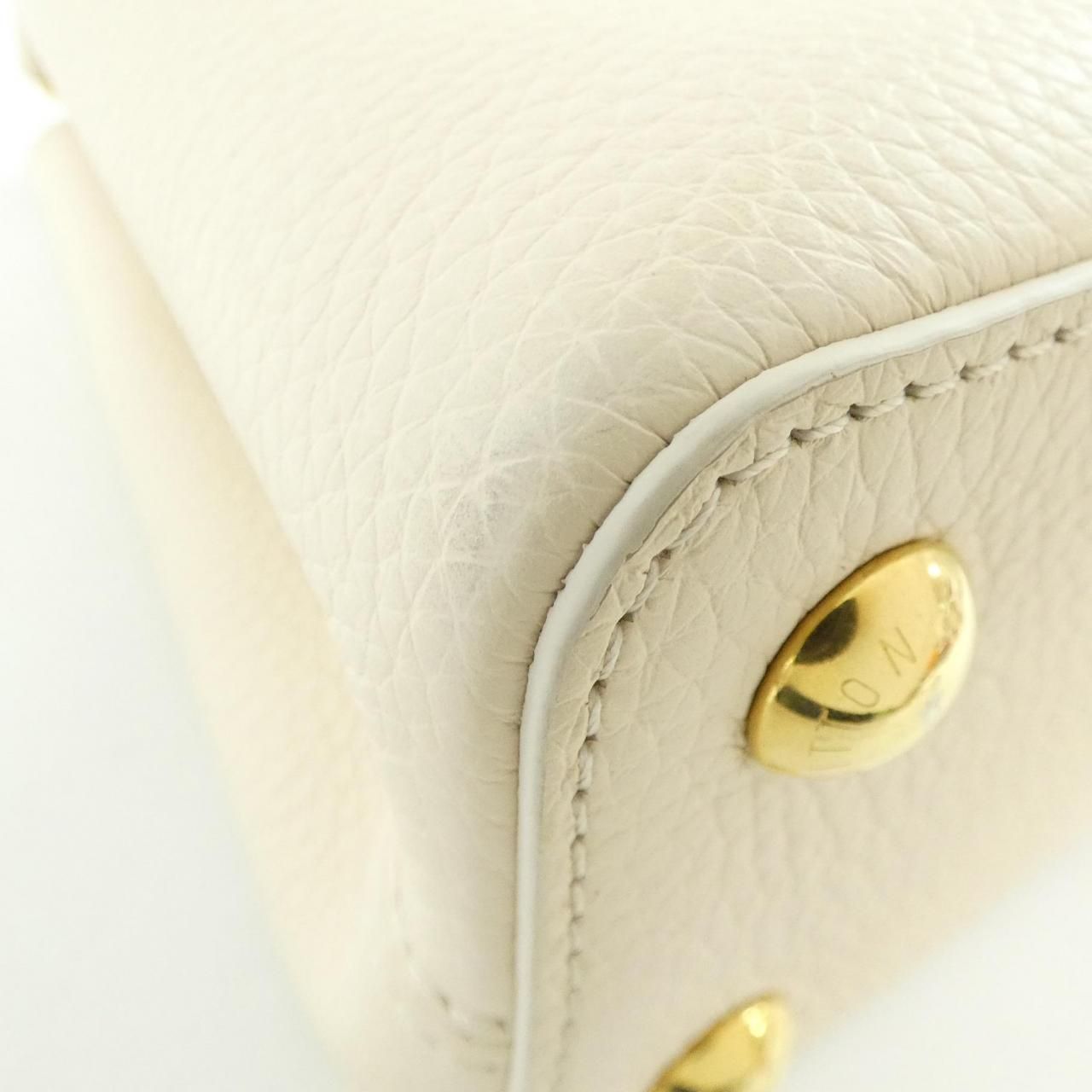 Louis Vuitton Capucines BB Bag — view 3