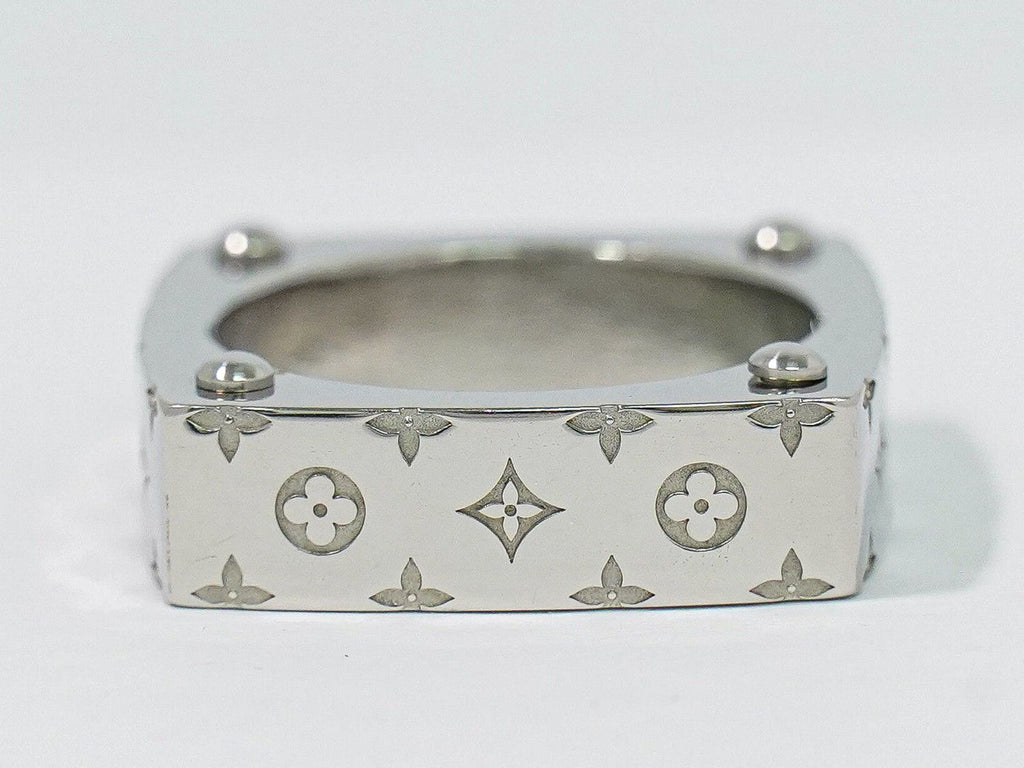 Louis Vuitton LV Ring Monogram Gold M Metal Silver — view 4