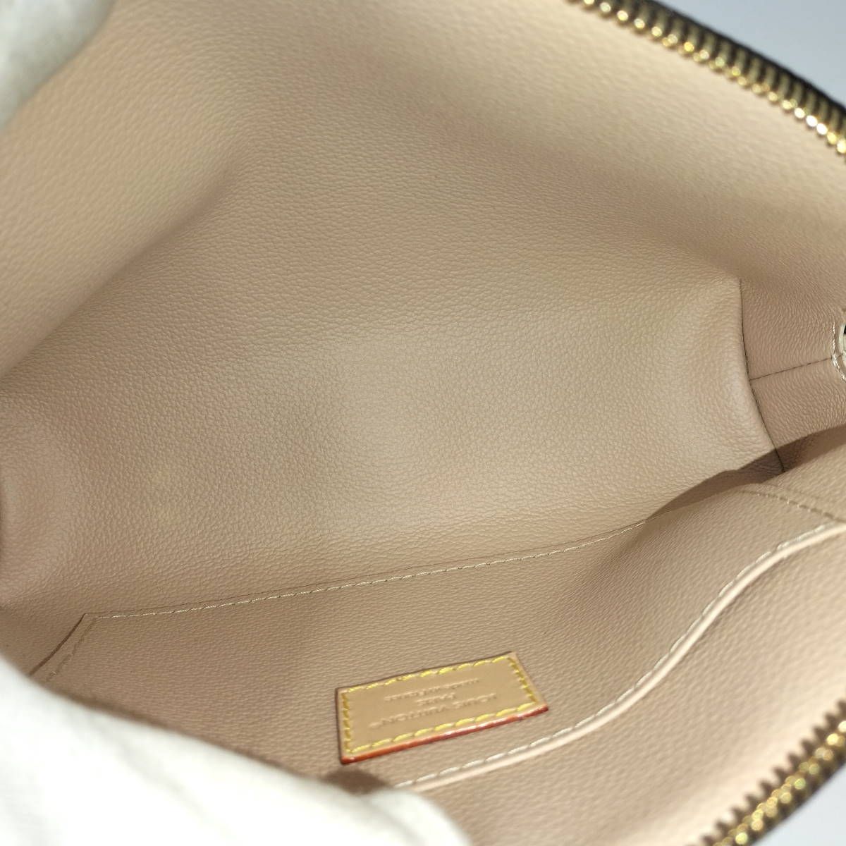 Louis Vuitton Makeup Pouch Pochette Cosmetic MM Monogram — view 8