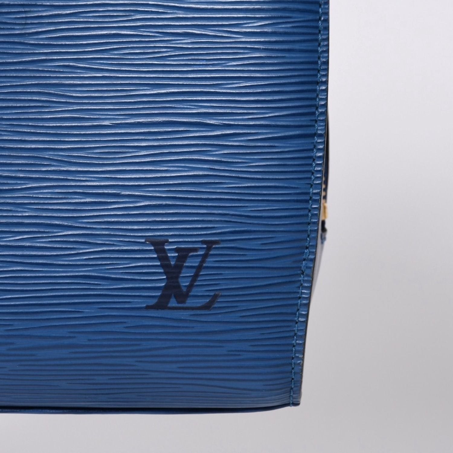 Louis Vuitton Pont Neuf Handbag Epi Leather Blue Gold — view 4