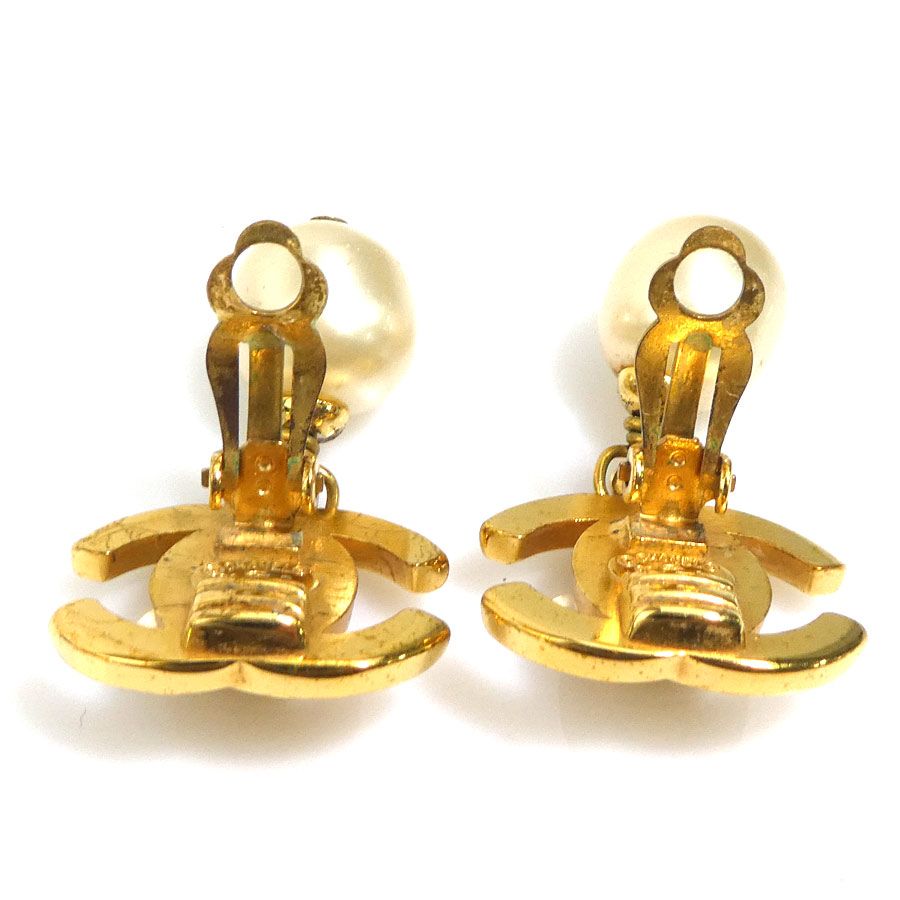 Chanel Earrings CC Logo — view 5