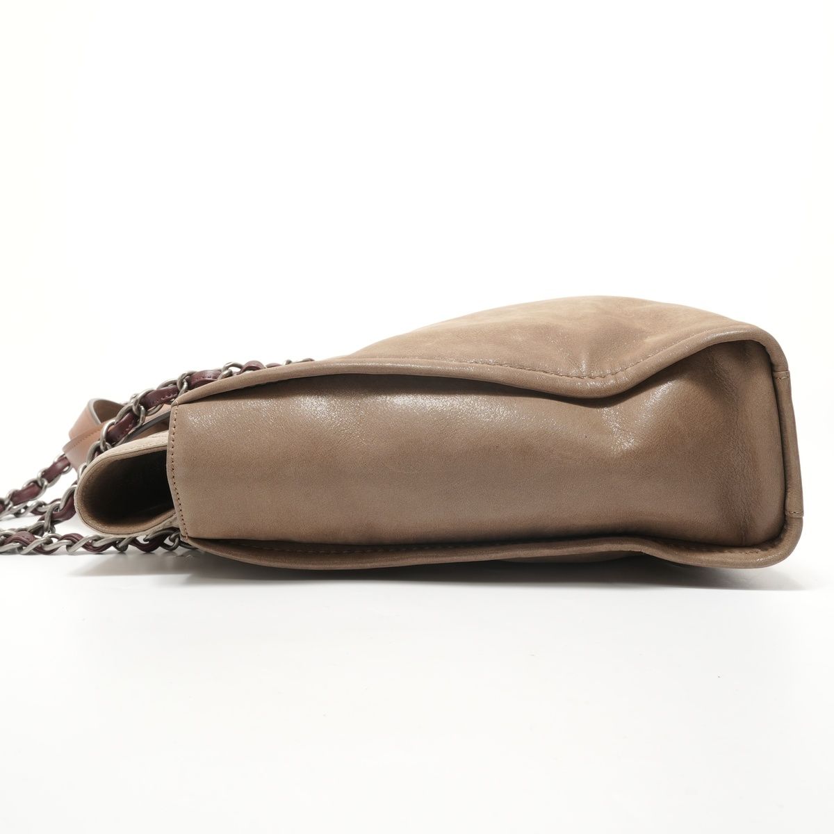 Chanel Shoulder Bag in the Mix Portobello — view 3