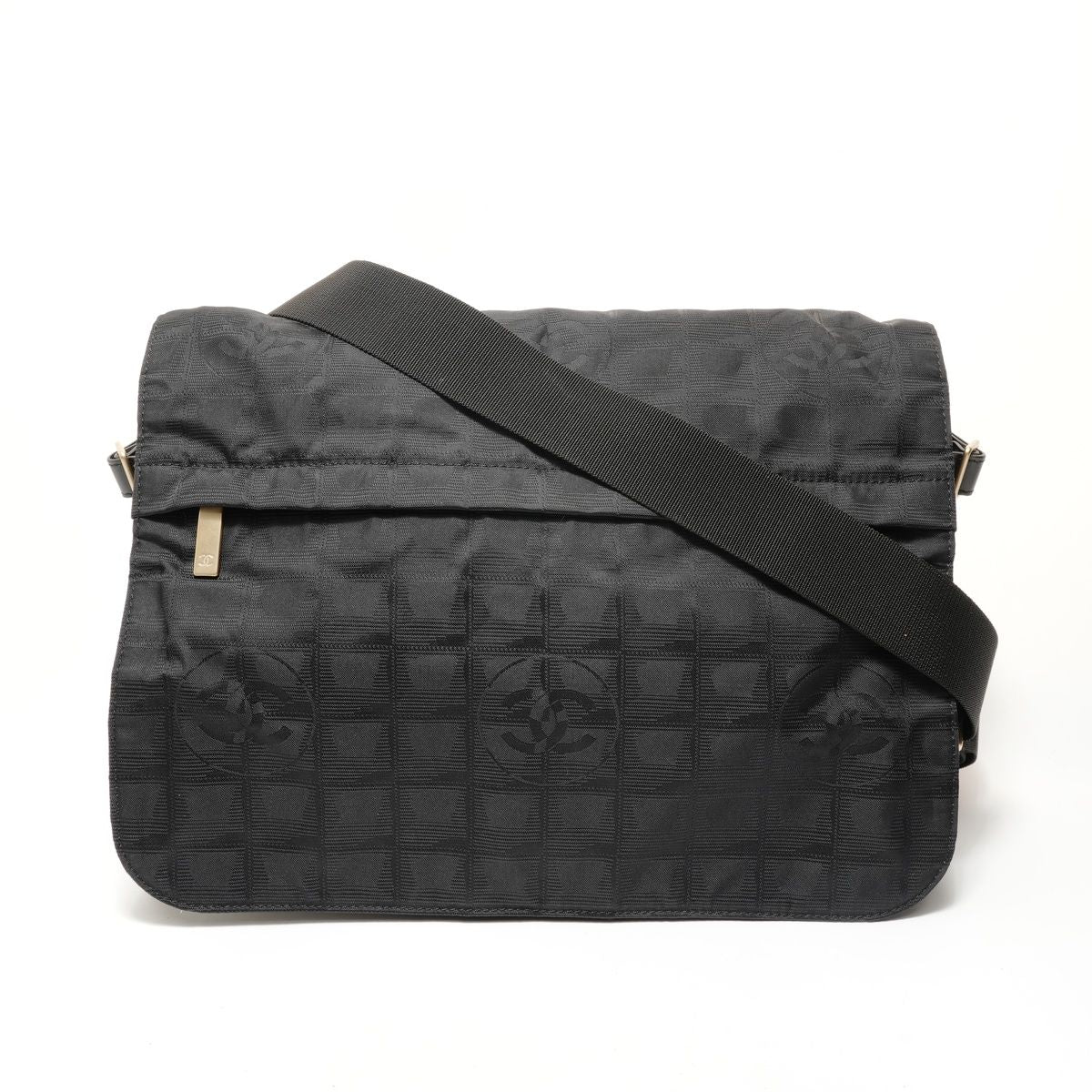 Chanel Shoulder Bag New Travel Line Gold
