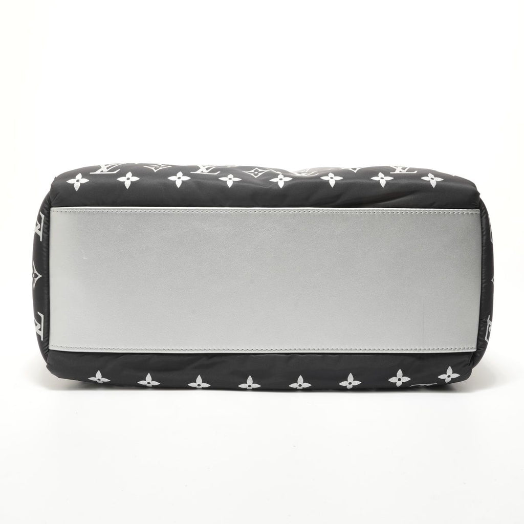 Louis Vuitton Shoulder Bag Ski On The Go MM Frost Silver — view 7