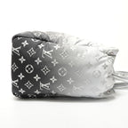 Louis Vuitton Shoulder Bag Ski On The Go MM Frost Silver — view 4