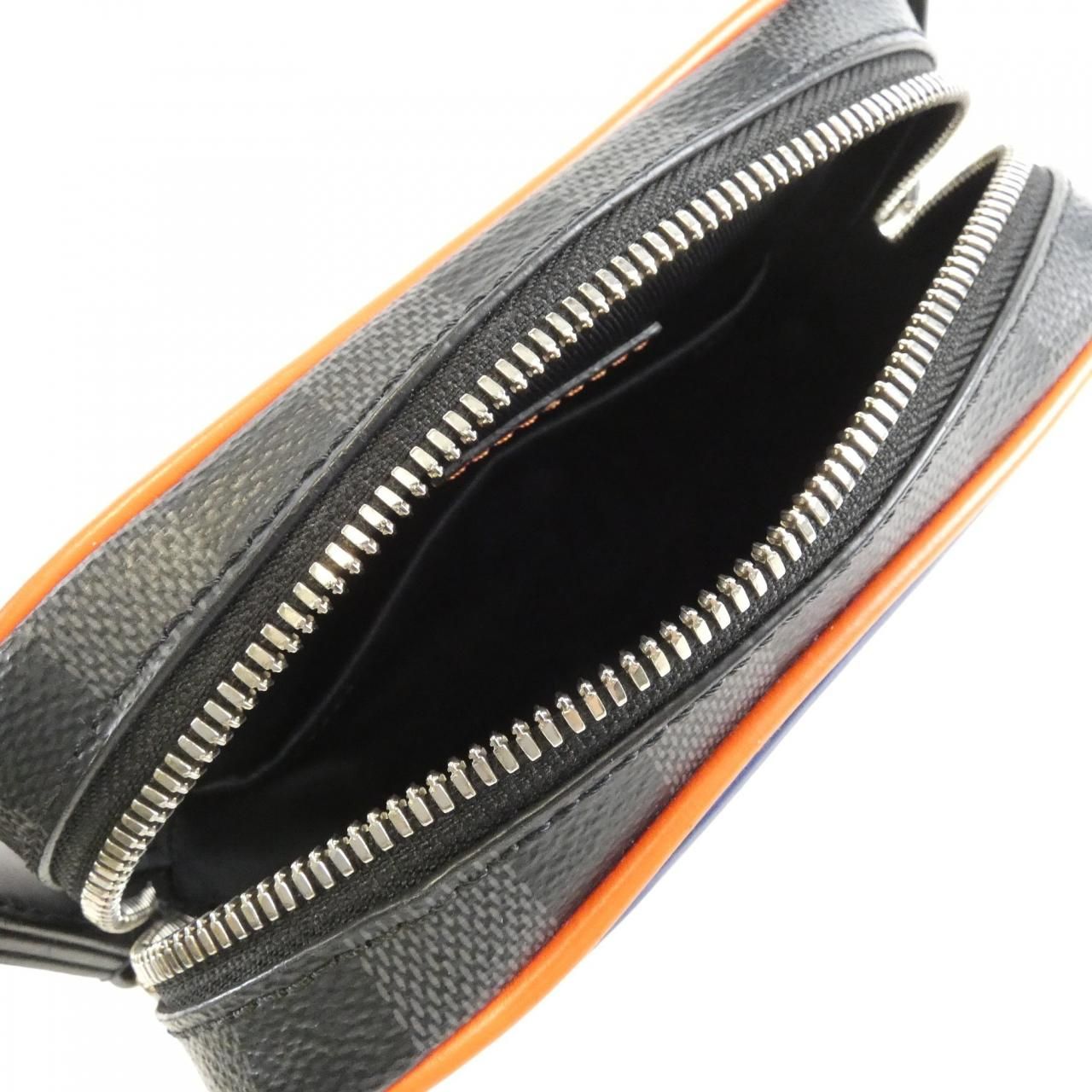 Louis Vuitton Epi Damier Graphite Danube Slim Shoulder Bag — view 9