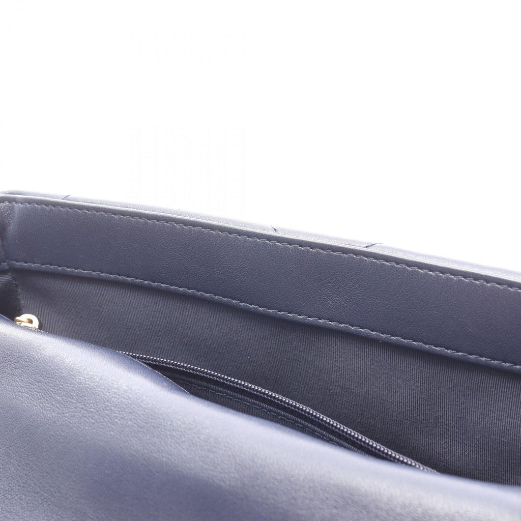 Chanel Shoulder Bag 19 D'isneuf Quilted 2-Way Navy Lambskin 19 Chain — view 6