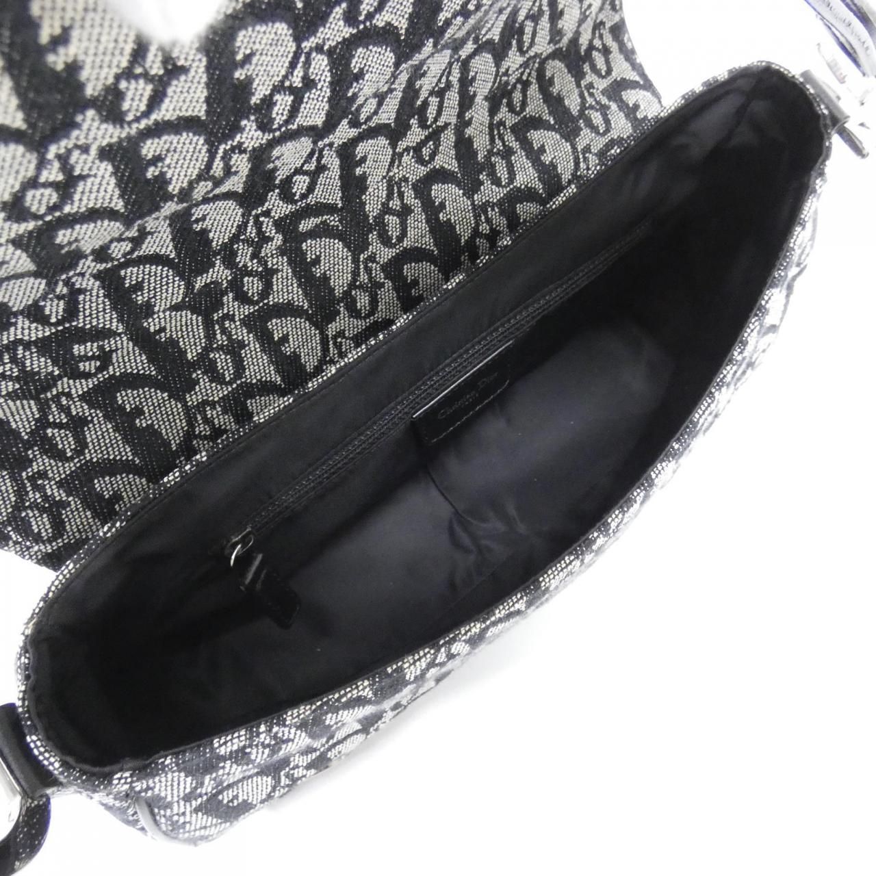 Dior Vintage Saddle Shoulder Bag — view 7