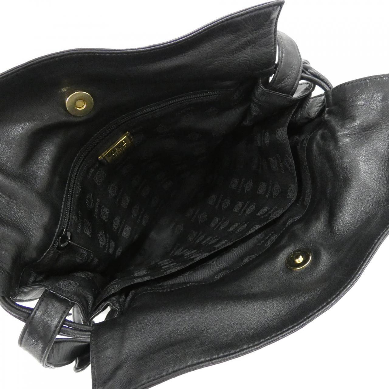 Loewe Vintage Shoulder Bag — view 9