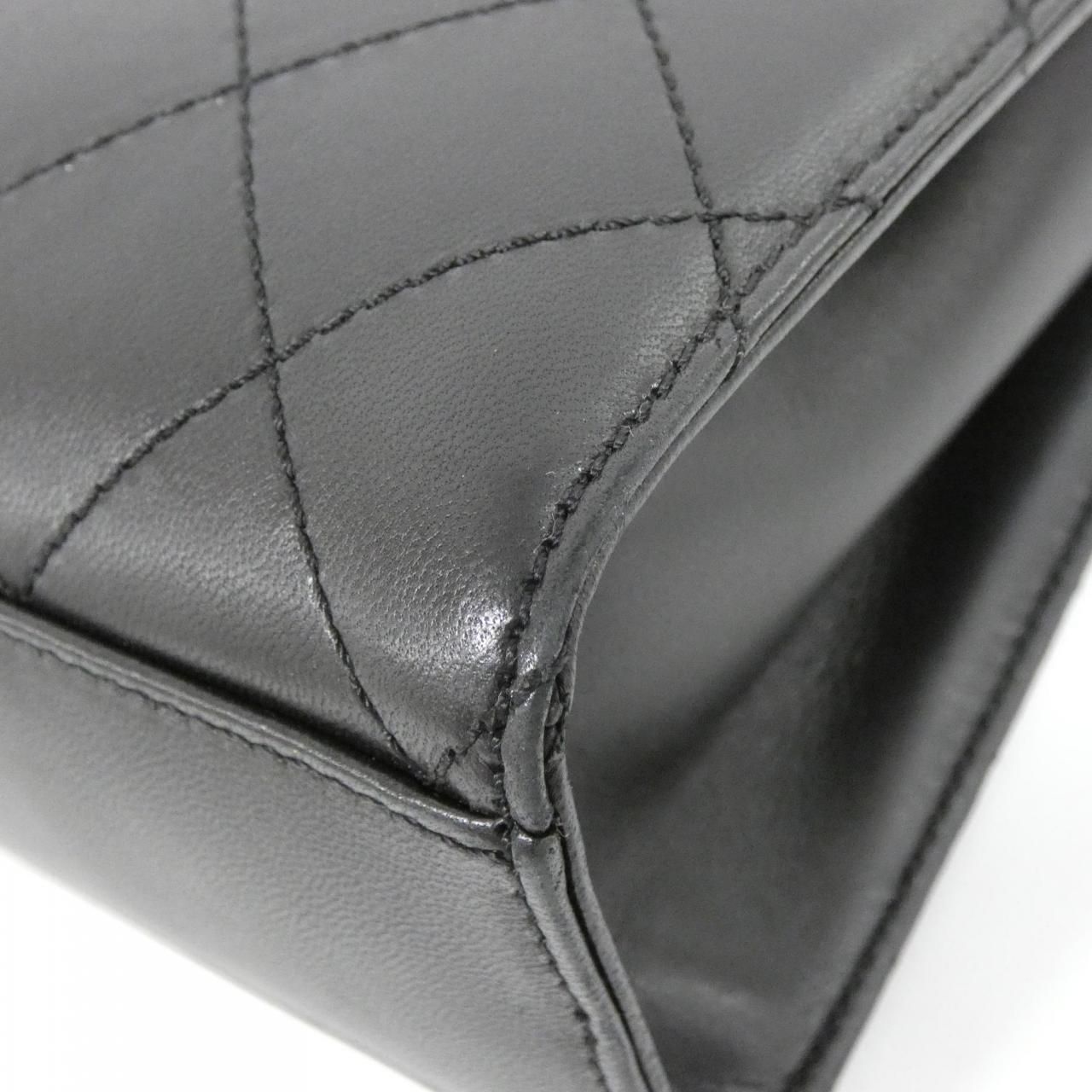 Chanel Vintage Shoulder Bag — view 3