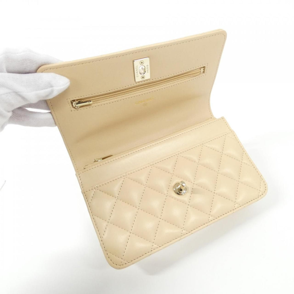 Chanel Chain Shoulder Bag Beige — view 6