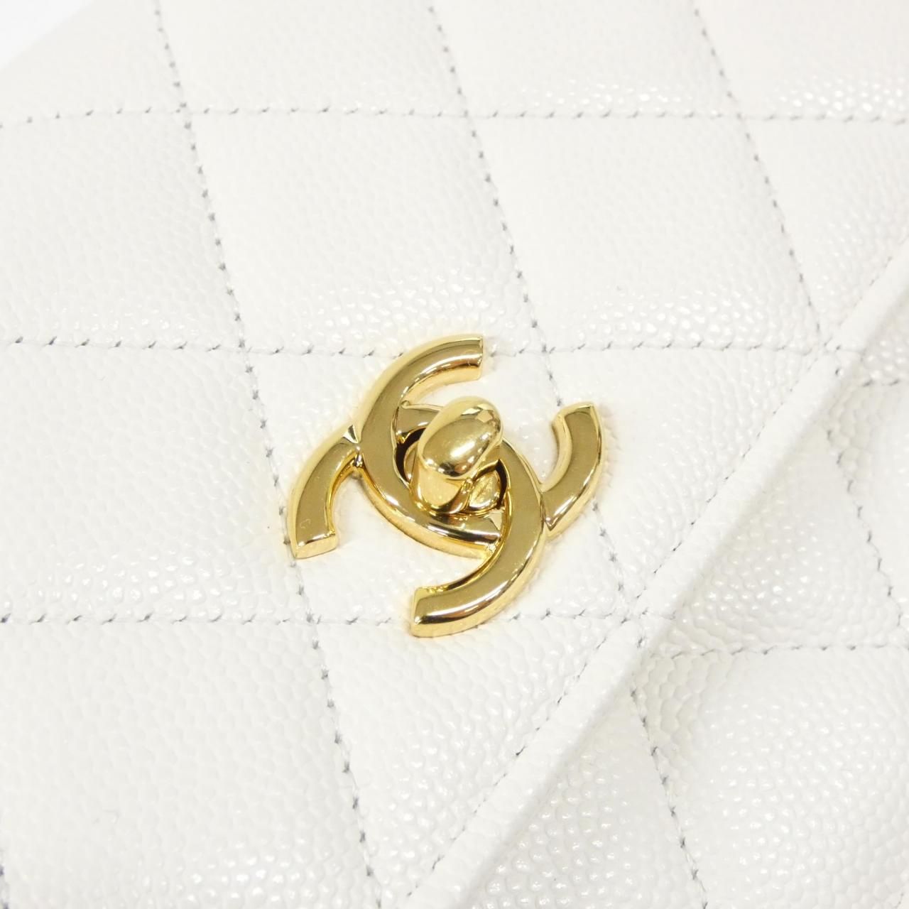 Chanel Chain Clutch White — view 4