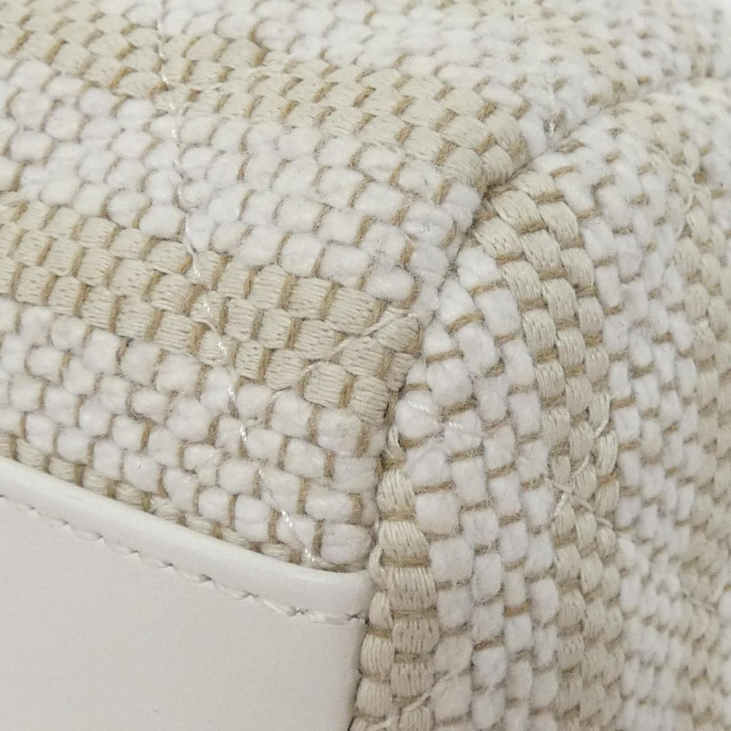 Chanel Bag Handbag White — view 3
