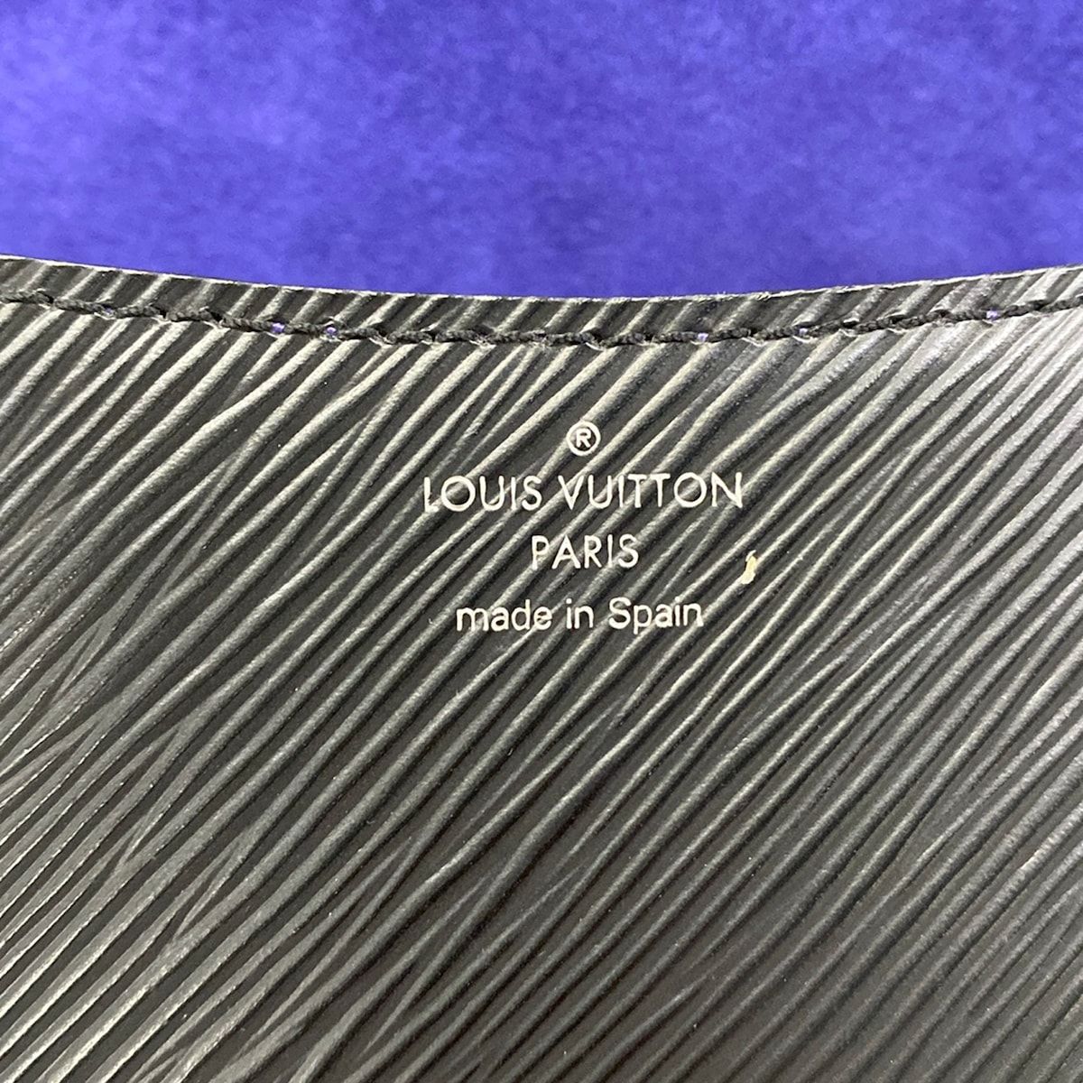 Louis Vuitton Shoulder Bag Epi Buci NM Noir Leather Cowhide — view 8