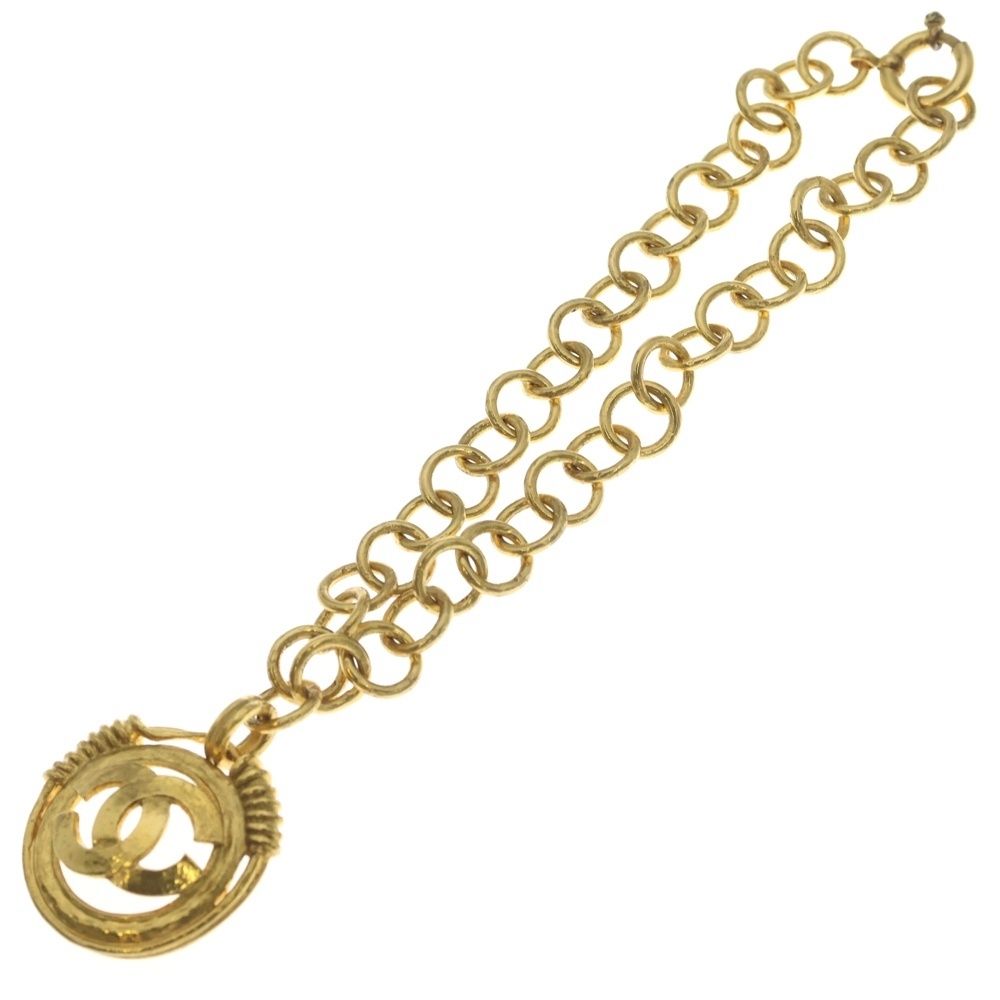 Chanel CC Logo Round Necklace Pendant Chain Gold — view 2