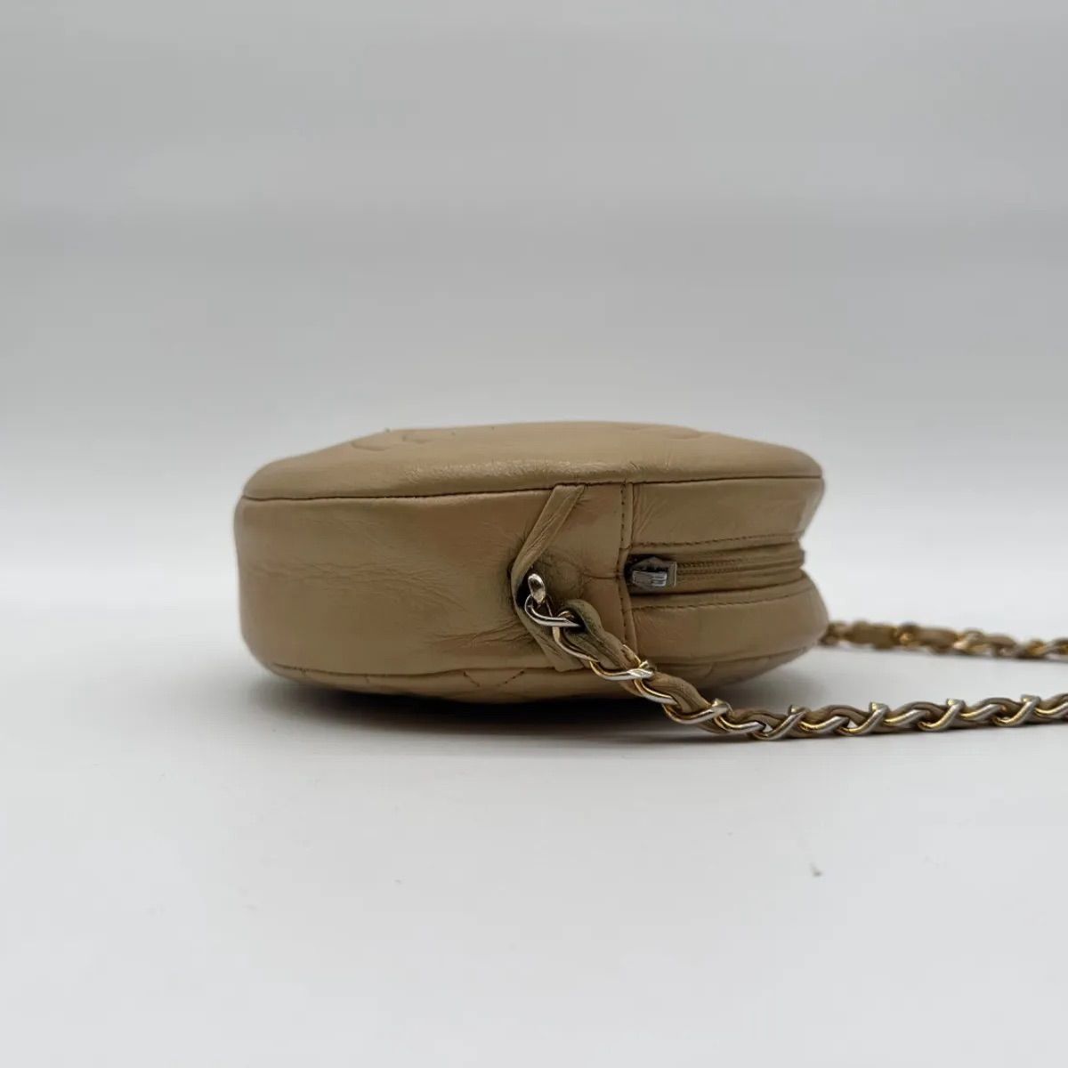 Chanel Shoulder Bag CC Logo Quilted Round Lambskin Leather Beige Chain — view 3
