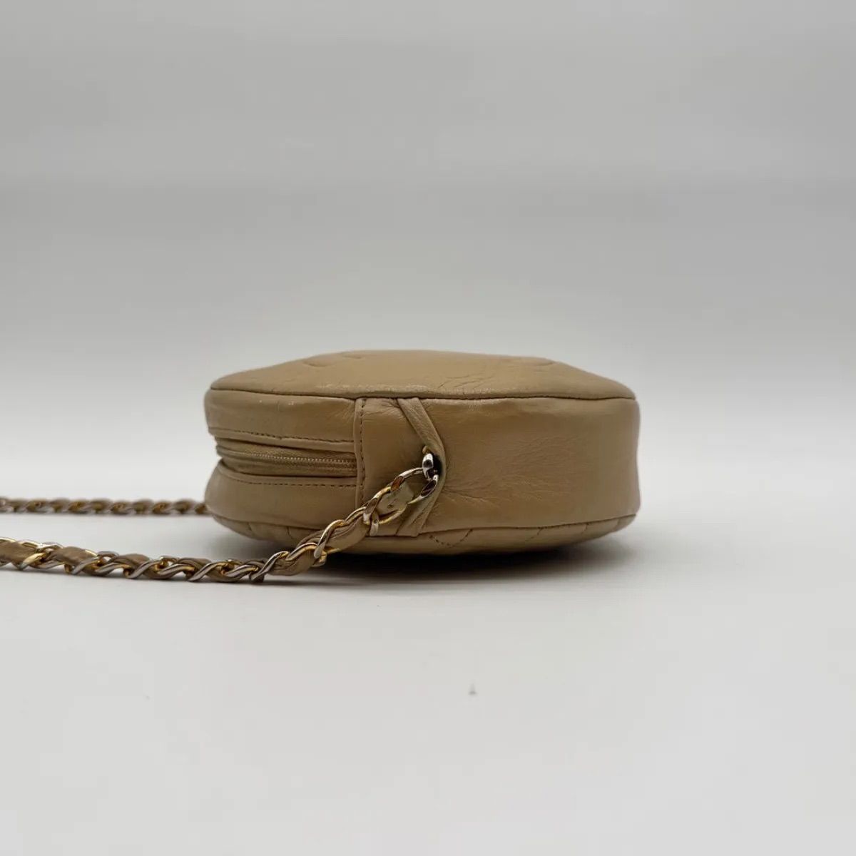 Chanel Shoulder Bag CC Logo Quilted Round Lambskin Leather Beige Chain — view 4