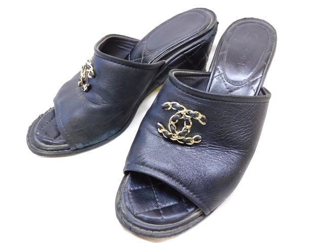 Chanel 36c CC Logo Sandals Black Leather Shoes Mani
