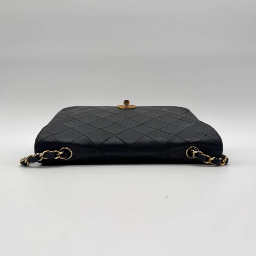 Chanel Shoulder Bag Quilted CC Logo Turnlock Gold Chain Leather Black — view 5