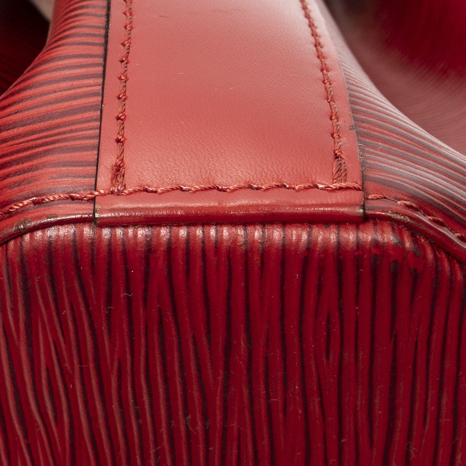 Louis Vuitton Sac Deport Red Epi — view 8