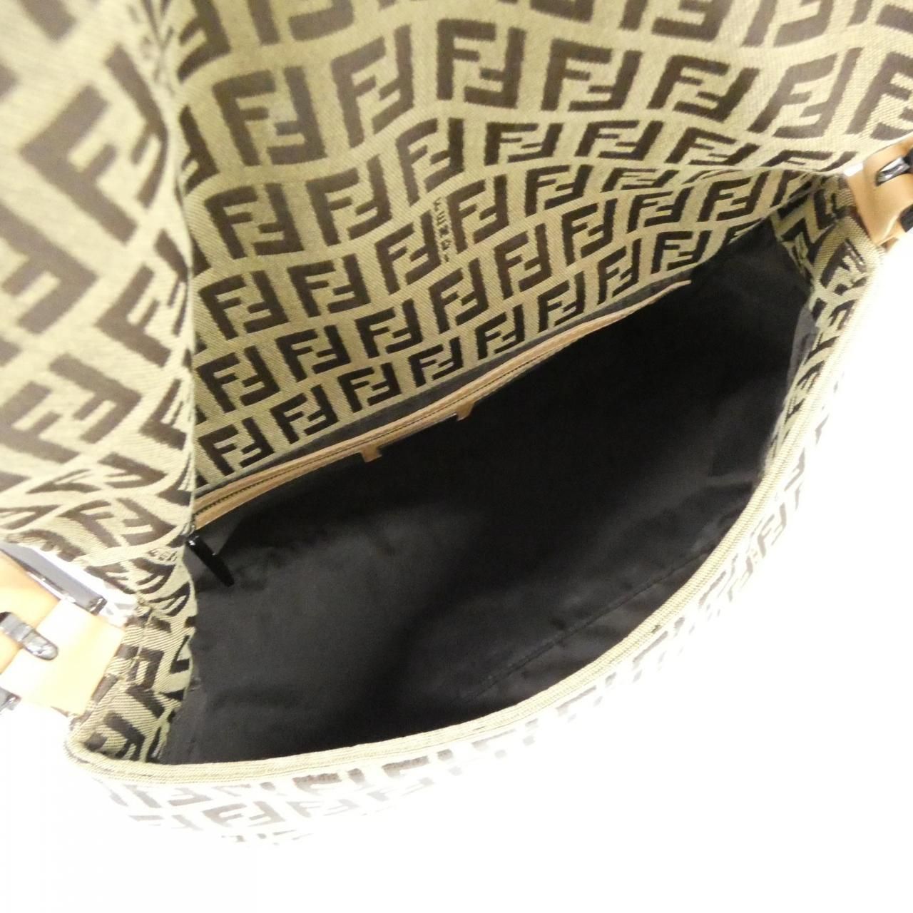 Fendi Vintage Mamma Baguette Shoulder Bag — view 7