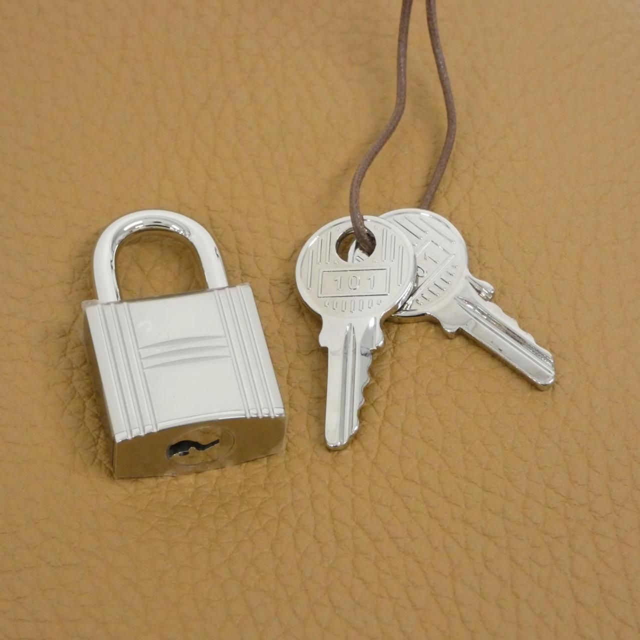Hermes Picotin Lock PM Bag — view 3