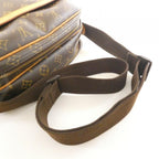 Louis Vuitton Monogram Reporter 28 cm Shoulder Bag — view 7