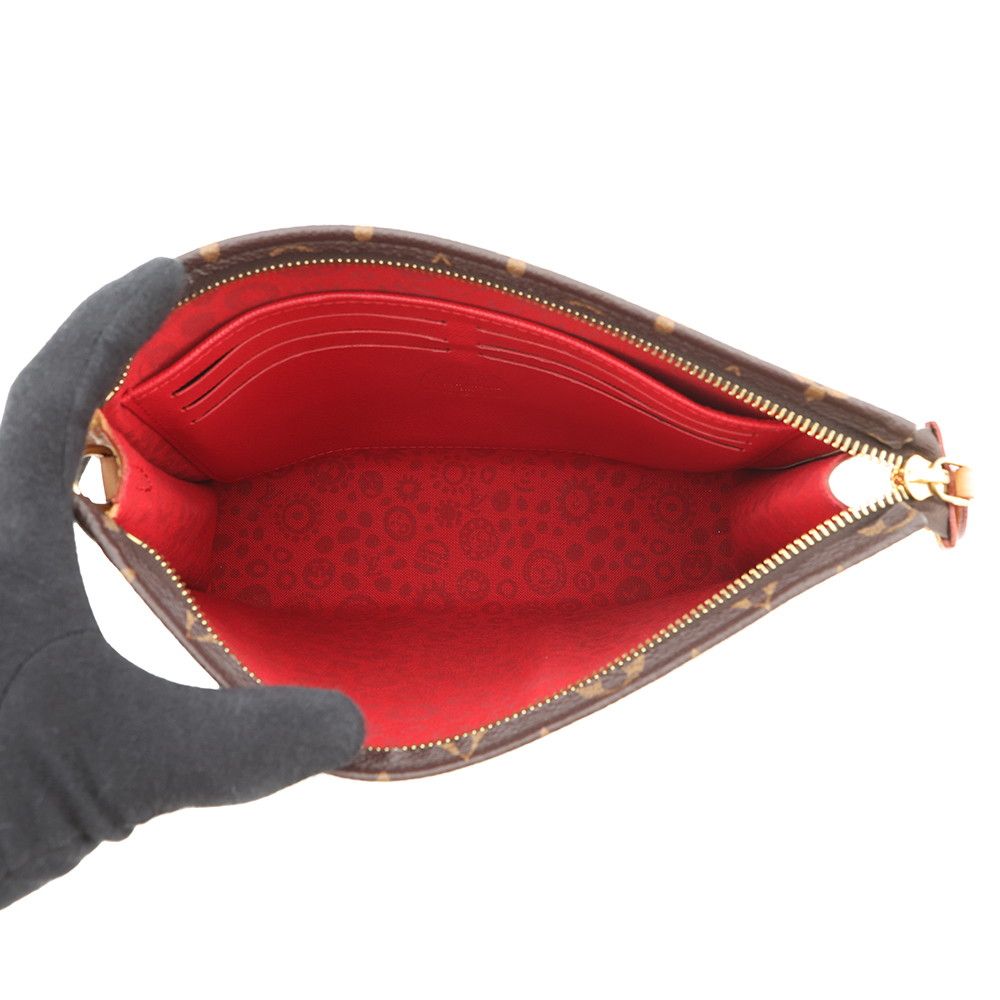 Louis Vuitton Shoulder Bag Monogram LV Yk Toiletries Pouch On Yayoi Kusama — view 6