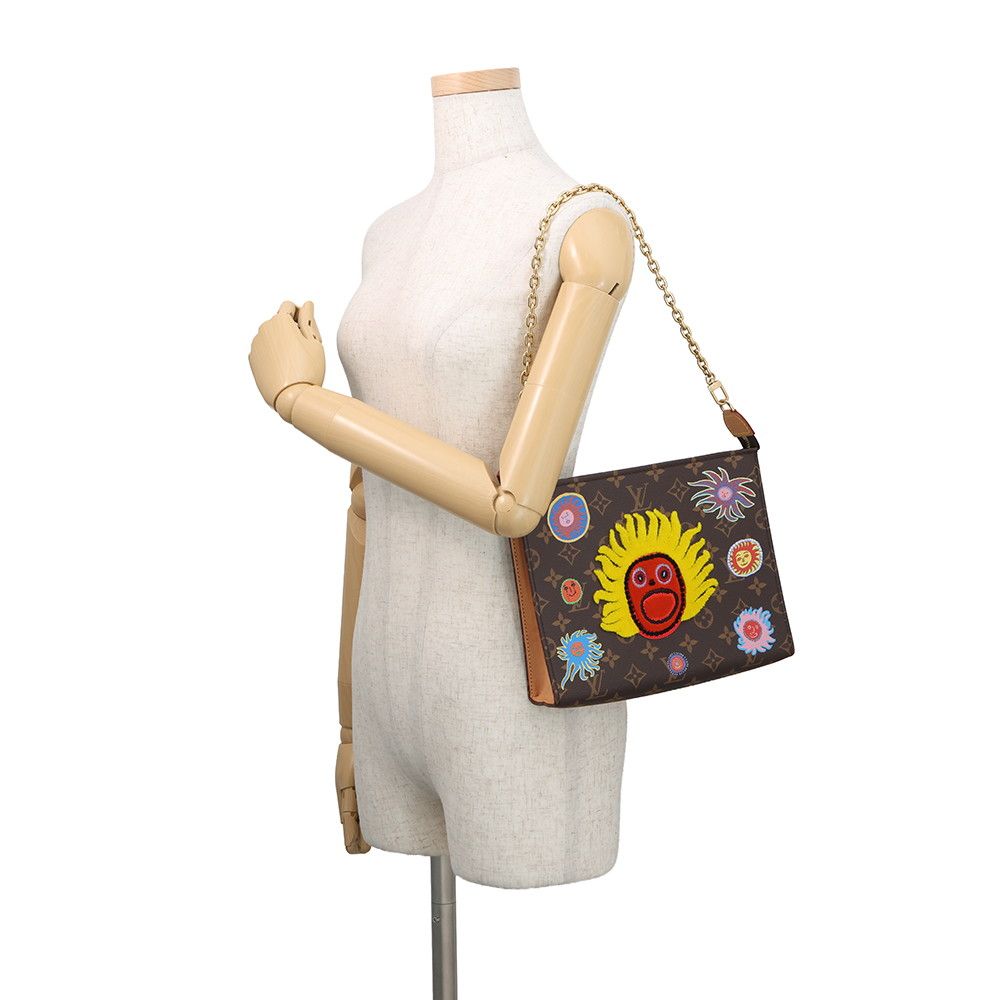 Louis Vuitton Shoulder Bag Monogram LV Yk Toiletries Pouch On Yayoi Kusama — view 4