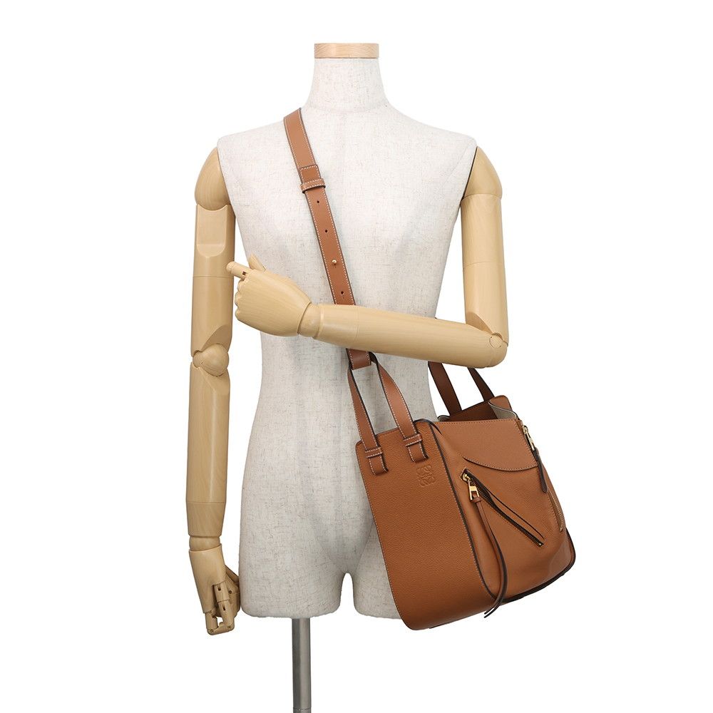 Loewe Handbag Hammock Small Leather 2-Way Brown — view 5