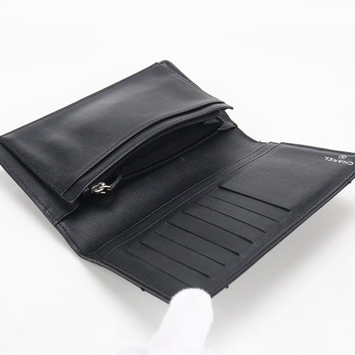 Chanel Wallet Bifold Leather — view 3