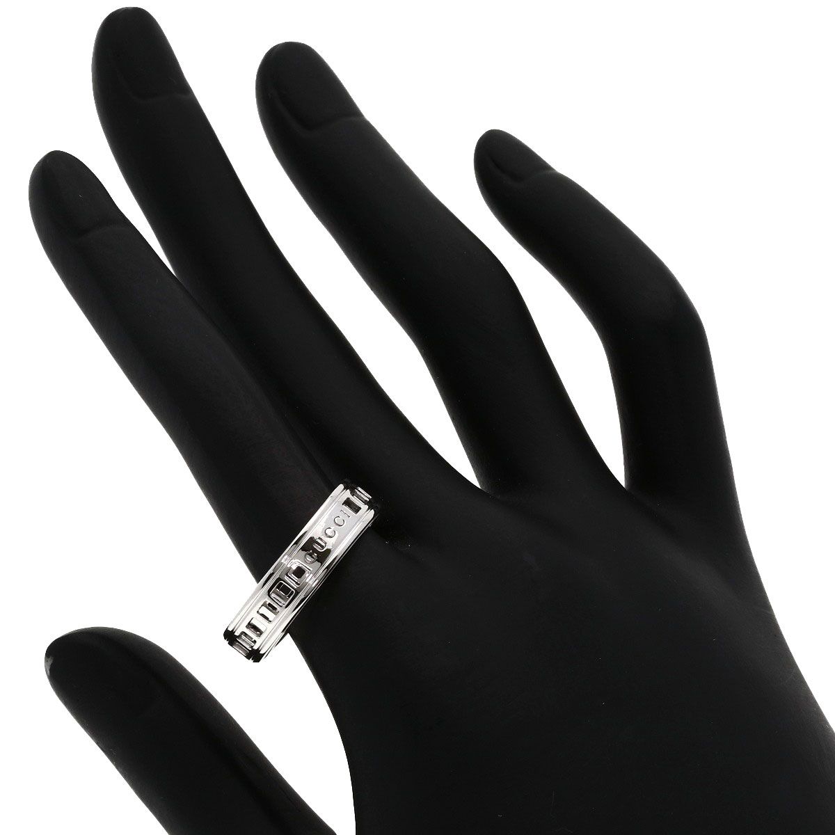 Gucci Scroll Ring 18k White Gold