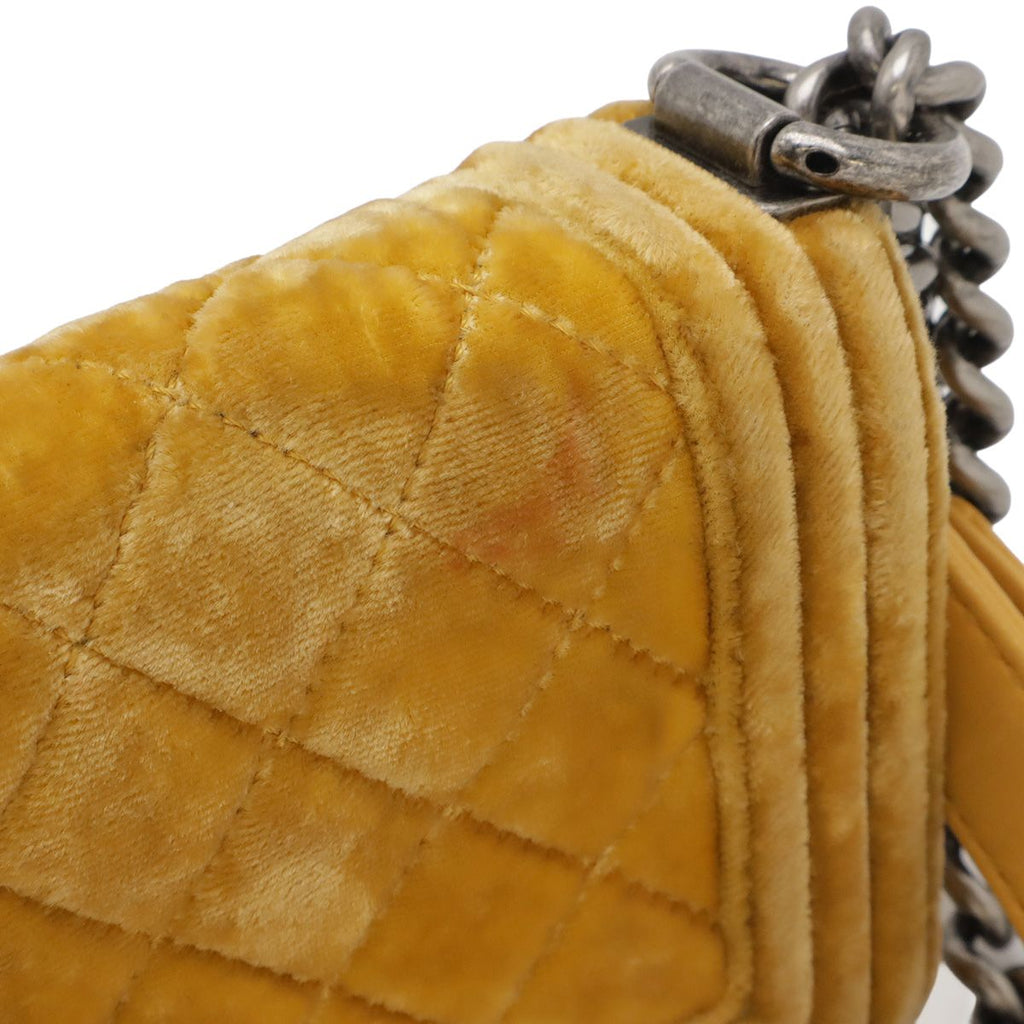 Chanel Quilted CC Logo Chain Shoulder Bag Pochette Velvet Leather Yellow Silver — view 4