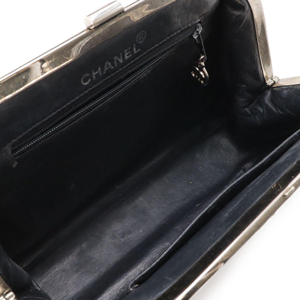 Chanel Quilted CC Logo Handbag One Handle Kiss Lock Enamel Black Silver — view 7