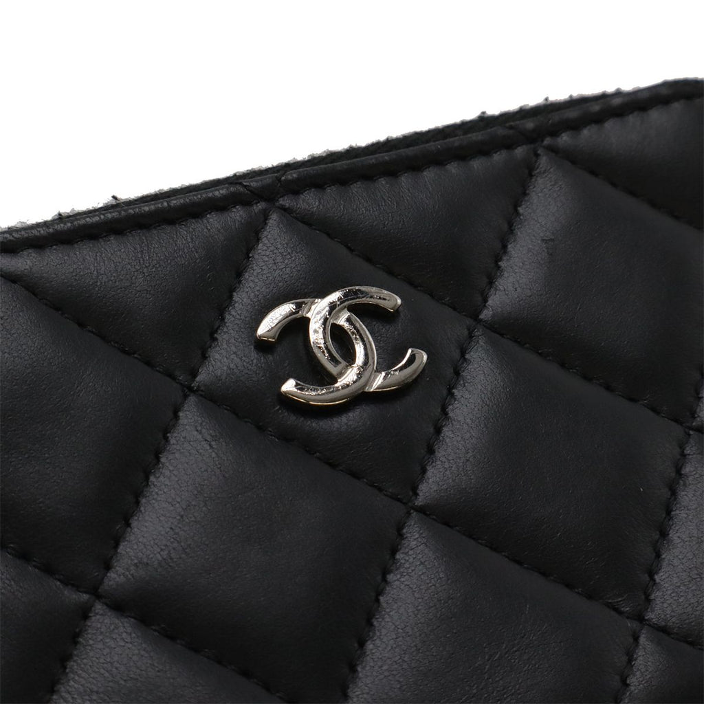 Chanel Quilted CC Logo Coin Purse L-shaped Zipper Lamb Black Silver Key Ring — view 4