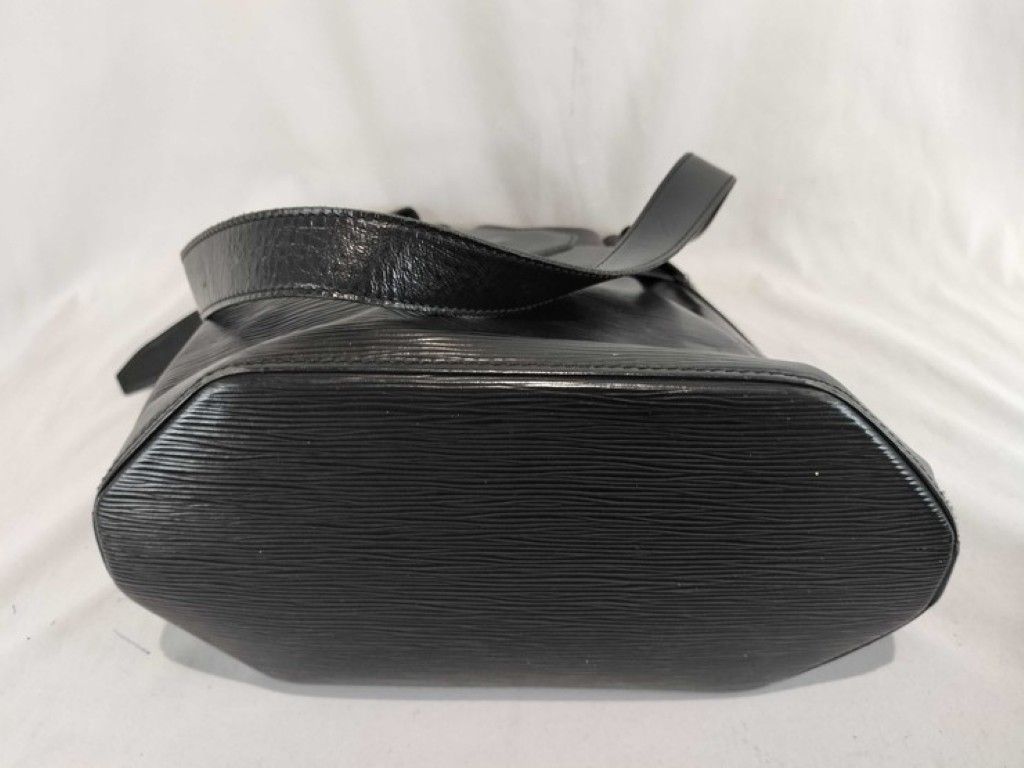 Louis Vuitton Shoulder Bag Sac Deport Noir Epi — view 4