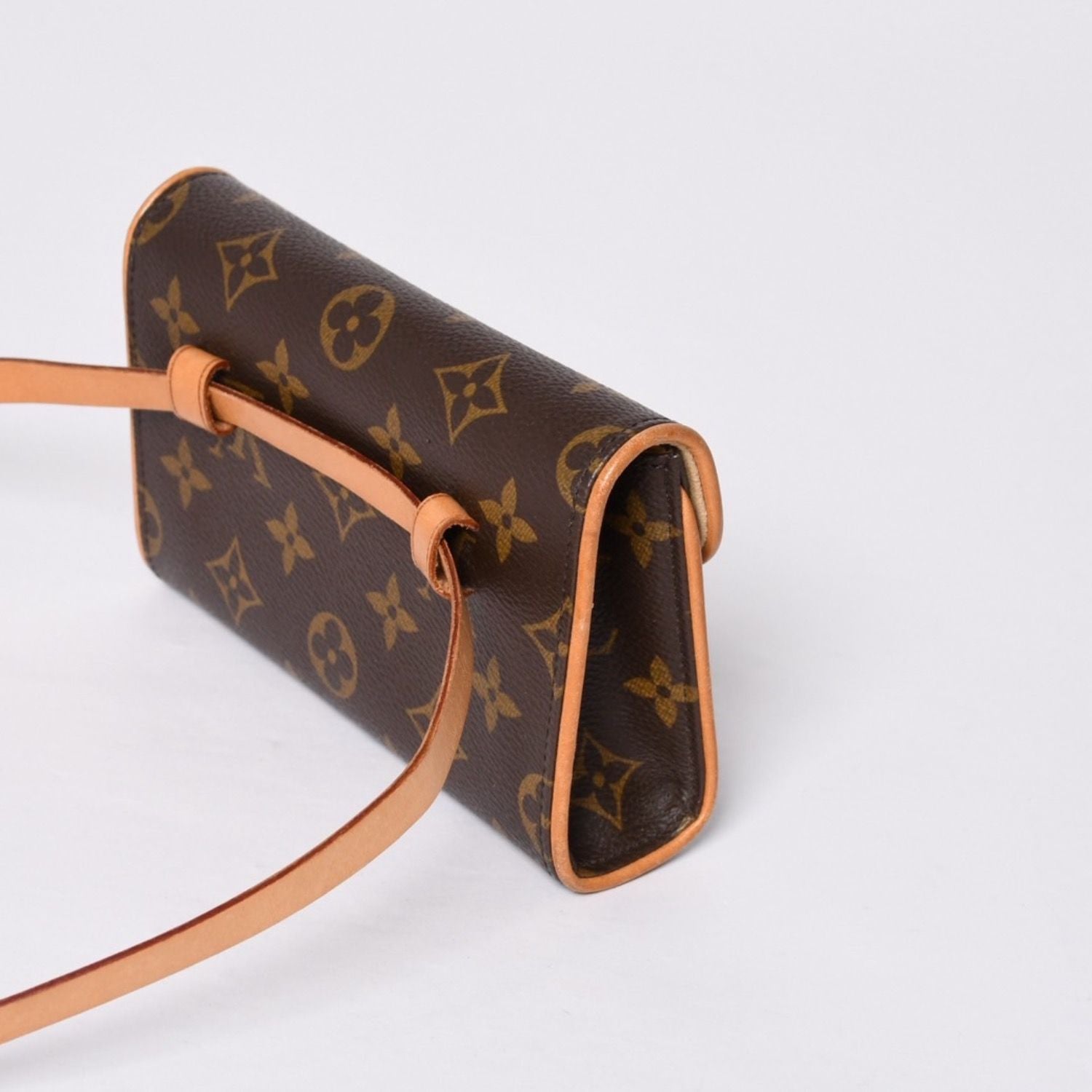 Louis Vuitton Waist Shoulder Bag Monogram Pochette Florentine Brown — view 3