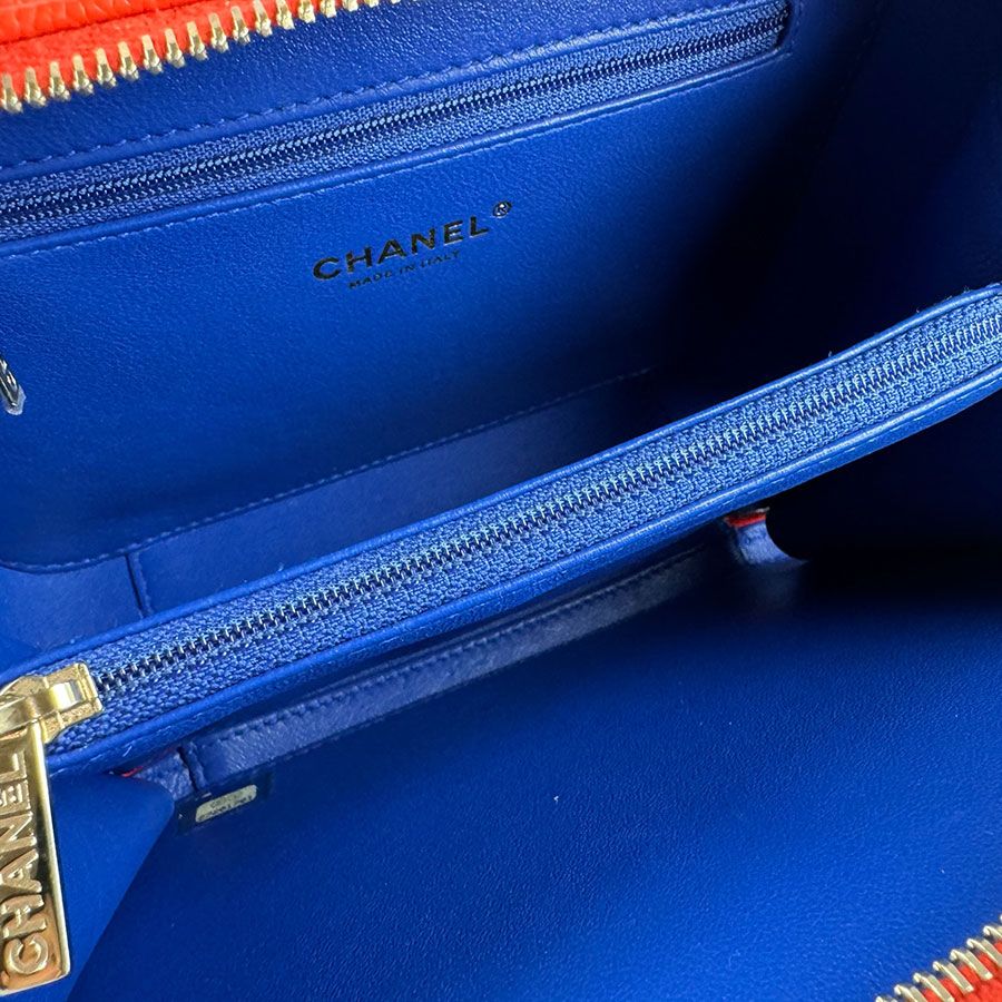 Chanel Shoulder Bag CC Figuri — view 5