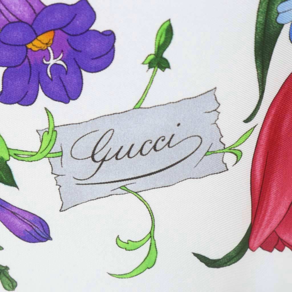 Gucci Flora Print Silk Twill Scarf White Black — view 4